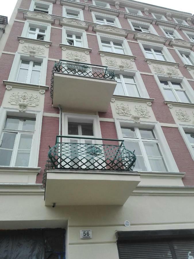Nighthost- Trzebnicka 84 Apartment Wroclaw Ngoại thất bức ảnh
