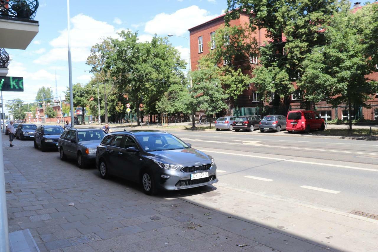 Nighthost- Trzebnicka 84 Apartment Wroclaw Ngoại thất bức ảnh